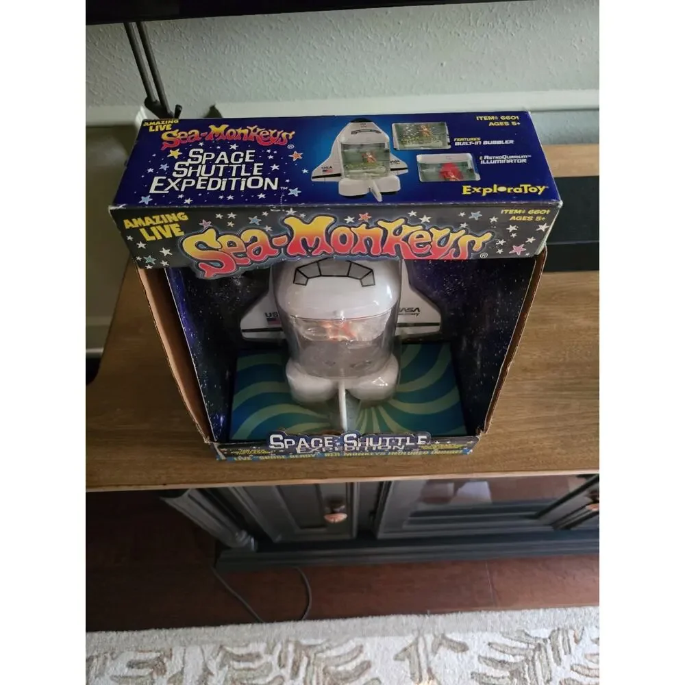 Vintage Amazing Live Sea Monkeys NASA Space Shuttle Tank Toy NIB 1997
